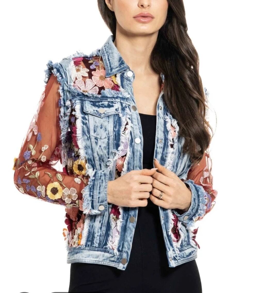 Veveret butterfly embroidered & denim jacket size S